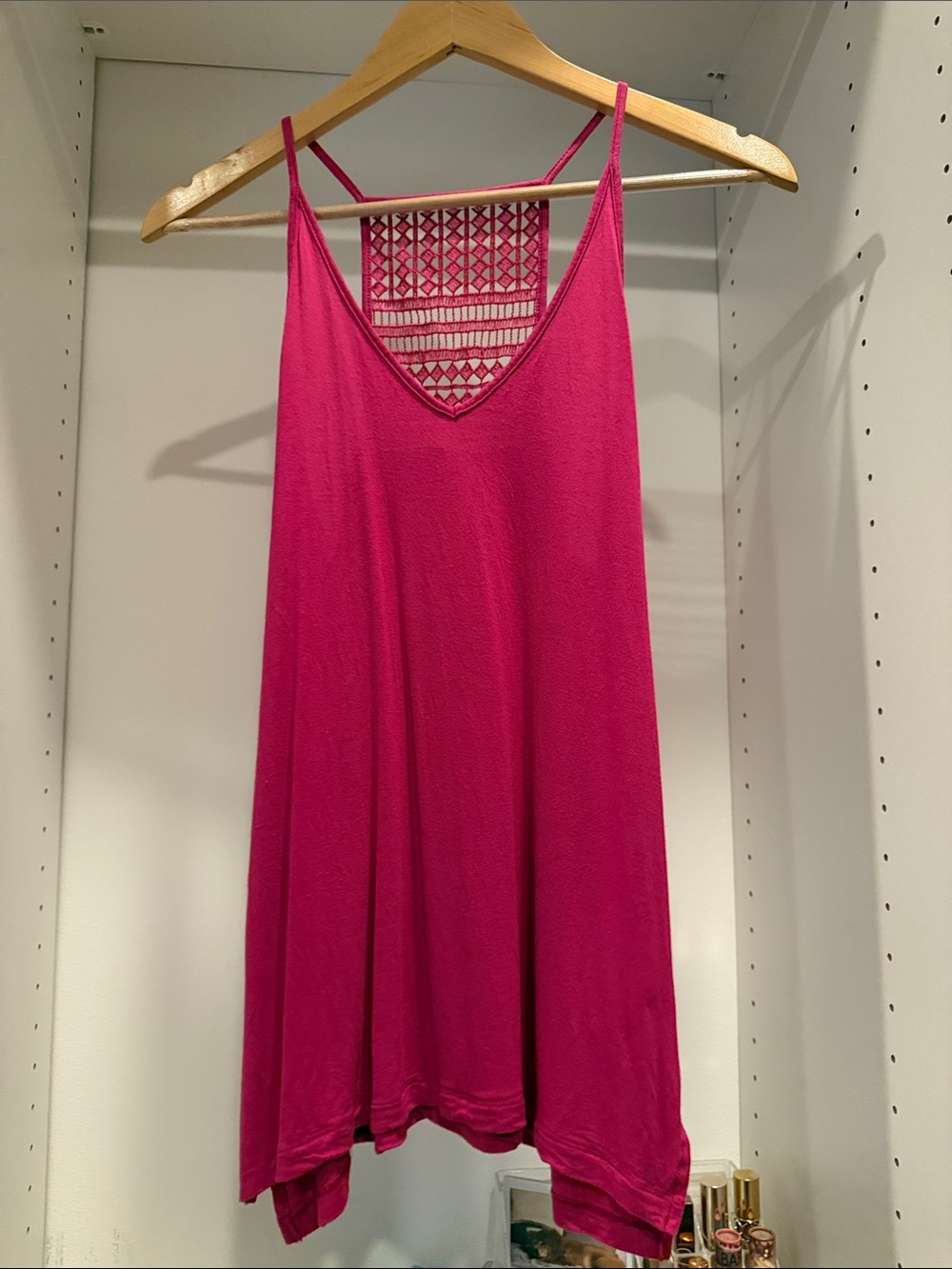 Old Navy Fuchsia Spaghetti-Strap V-Neck Tank with Crochet Back